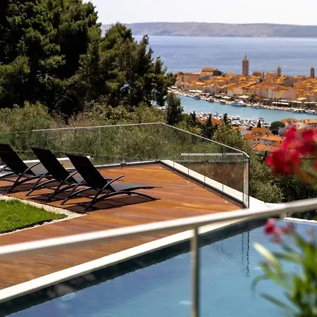 Luxury With A Swimming Pool Palit, Rab - 22153 Willa Rab Town