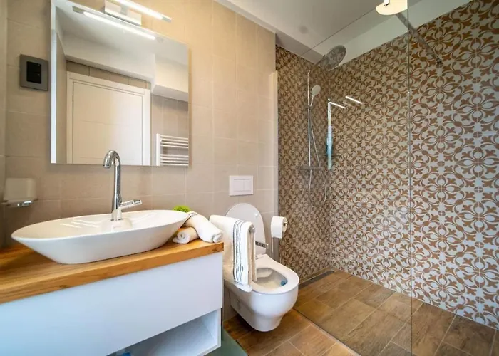 Luxury With A Swimming Pool Palit, Rab - 22153 * ラブ